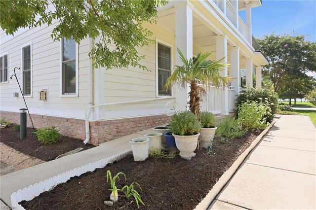 214 S 2nd ST C, Hampton, VA 23664