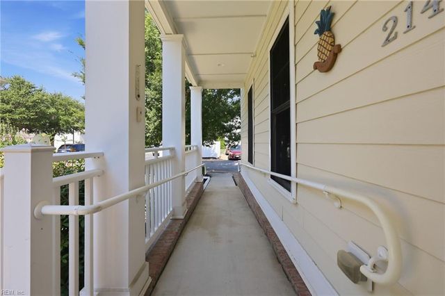 214 S 2nd ST C, Hampton, VA 23664