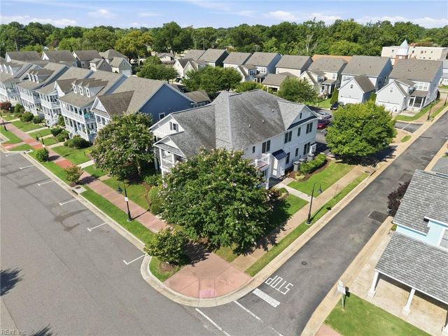 214 S 2nd ST C, Hampton, VA 23664