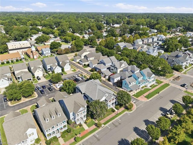 214 S 2nd ST C, Hampton, VA 23664