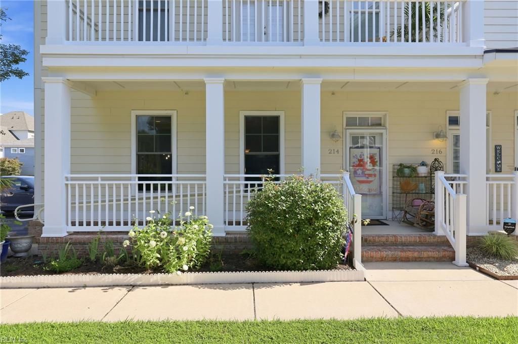 214 S 2nd ST C, Hampton, VA 23664