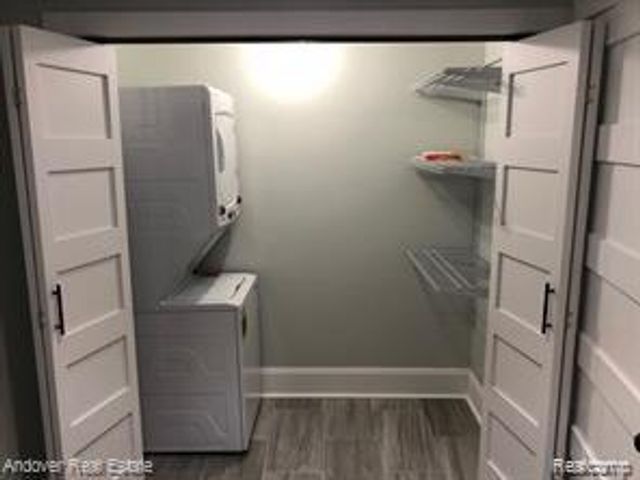 232 E Michigan Avenue, Kalamazoo, MI 49007