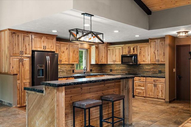 805 W Moore Road, Ashland Twp, MI 49327
