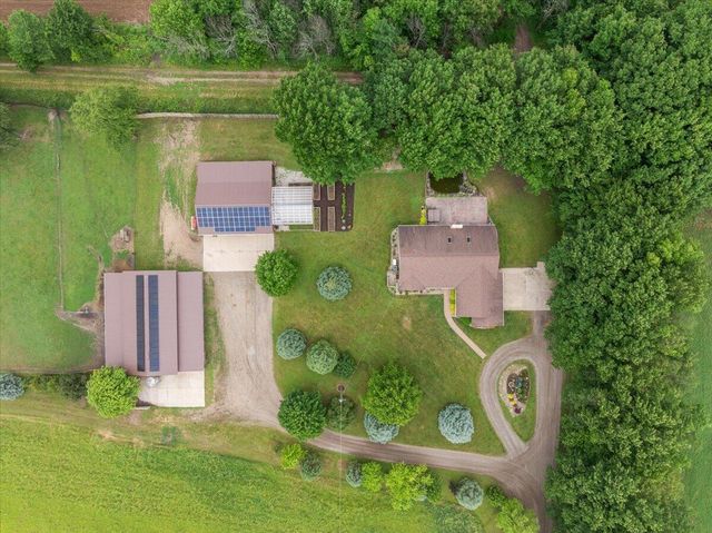805 W Moore Road, Ashland Twp, MI 49327