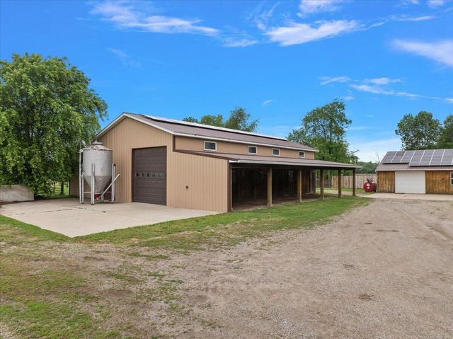 805 W Moore Road, Ashland Twp, MI 49327