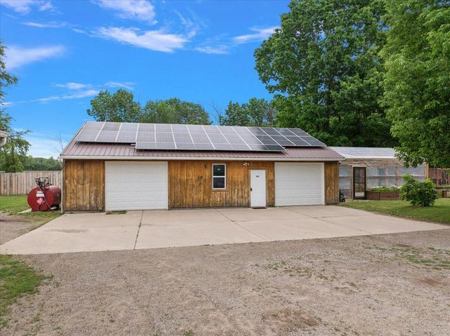 805 W Moore Road, Ashland Twp, MI 49327