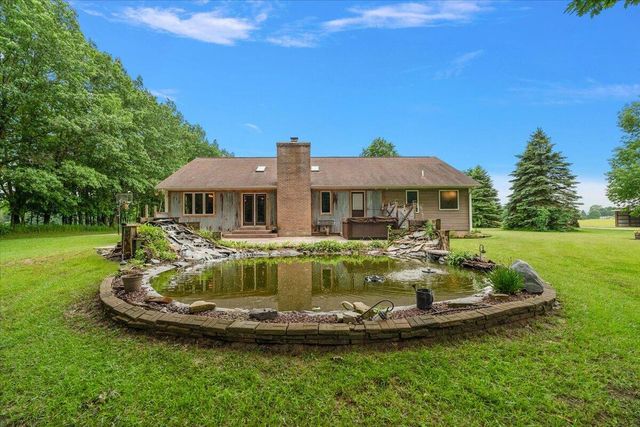 805 W Moore Road, Ashland Twp, MI 49327