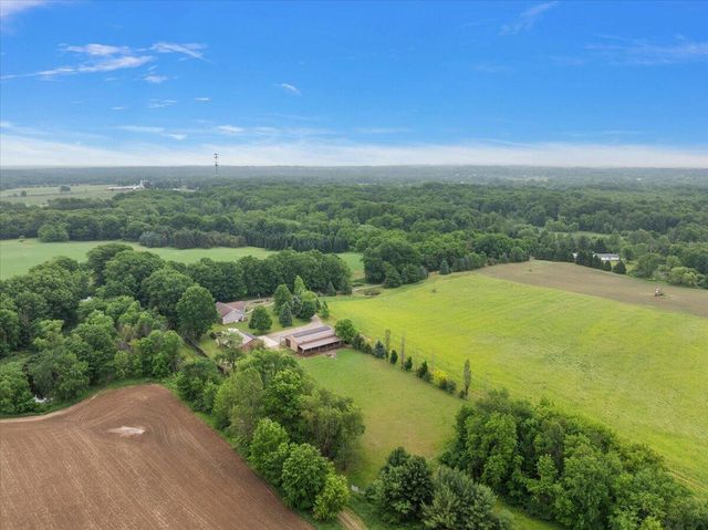 805 W Moore Road, Ashland Twp, MI 49327