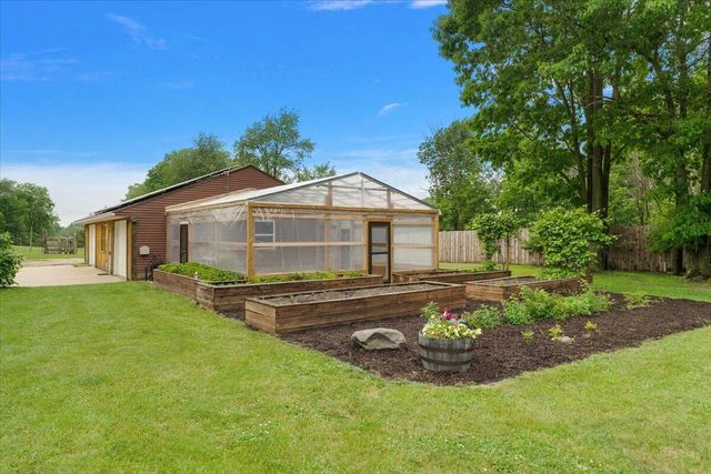 805 W Moore Road, Ashland Twp, MI 49327