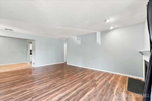 34 Foxtail Lane, South Brunswick, NJ 08852
