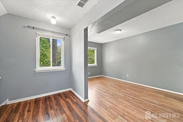 34 Foxtail Lane, South Brunswick, NJ 08852