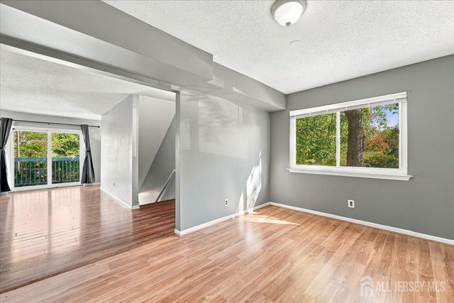 34 Foxtail Lane, South Brunswick, NJ 08852