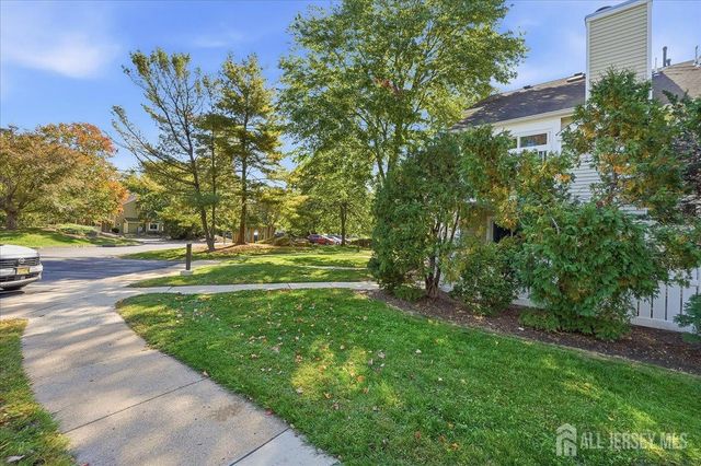 34 Foxtail Lane, South Brunswick, NJ 08852