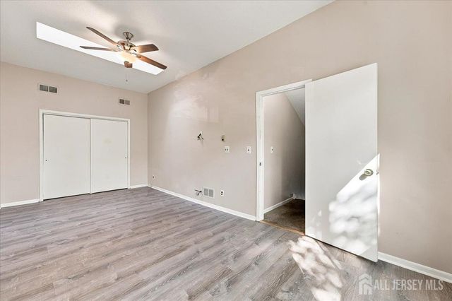 34 Foxtail Lane, South Brunswick, NJ 08852