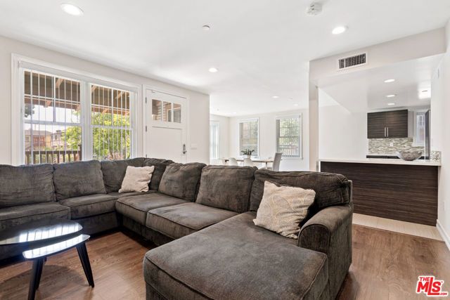 2317 Scarff Street A, Los Angeles, CA 90007