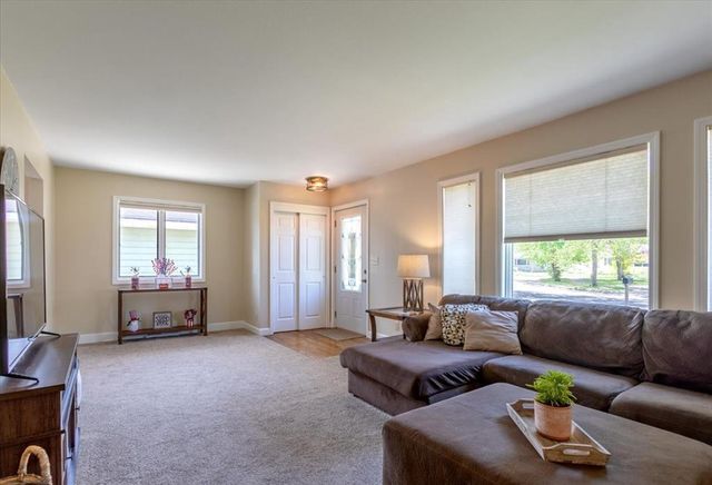 1609 Drury Avenue, Eau Claire, WI 54703
