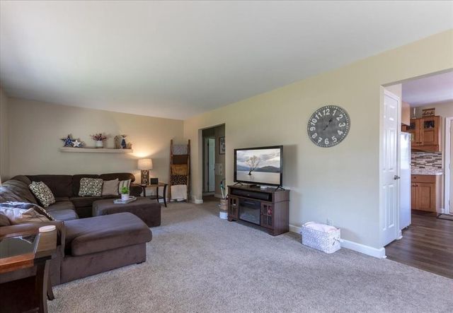1609 Drury Avenue, Eau Claire, WI 54703