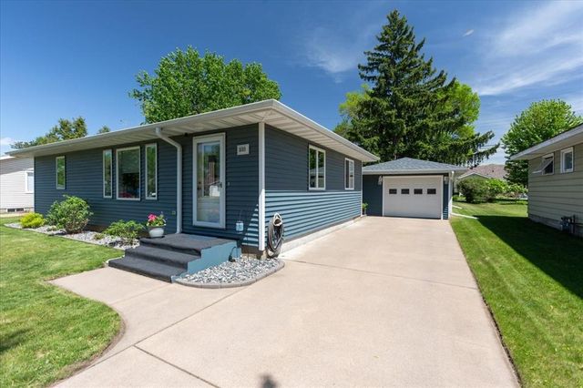 1609 Drury Avenue, Eau Claire, WI 54703