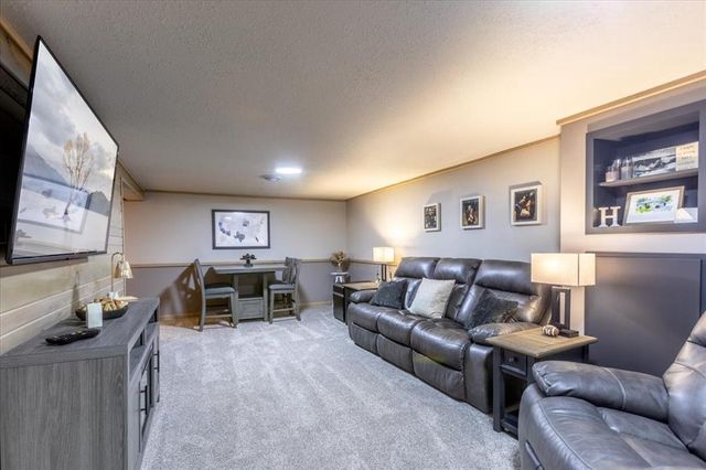 1609 Drury Avenue, Eau Claire, WI 54703