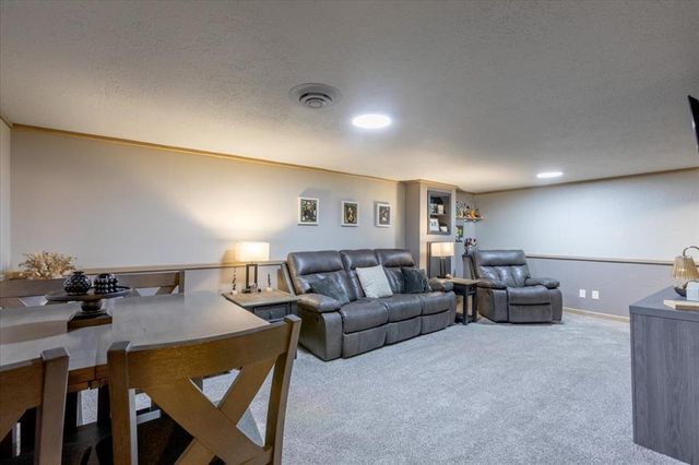 1609 Drury Avenue, Eau Claire, WI 54703