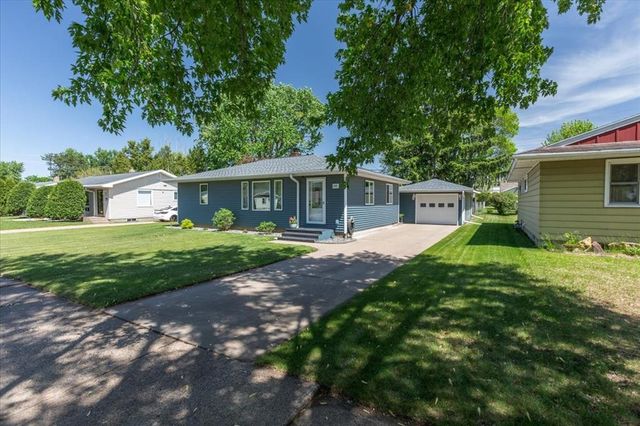1609 Drury Avenue, Eau Claire, WI 54703