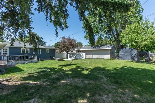 1609 Drury Avenue, Eau Claire, WI 54703
