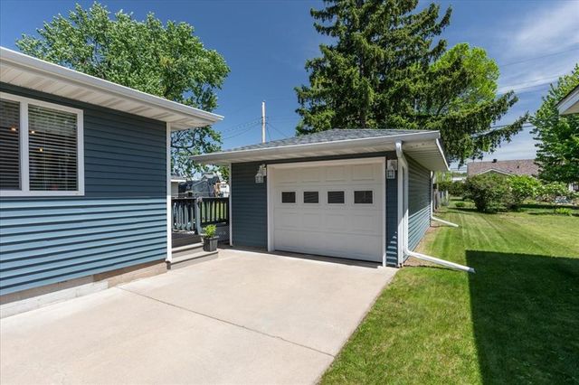 1609 Drury Avenue, Eau Claire, WI 54703