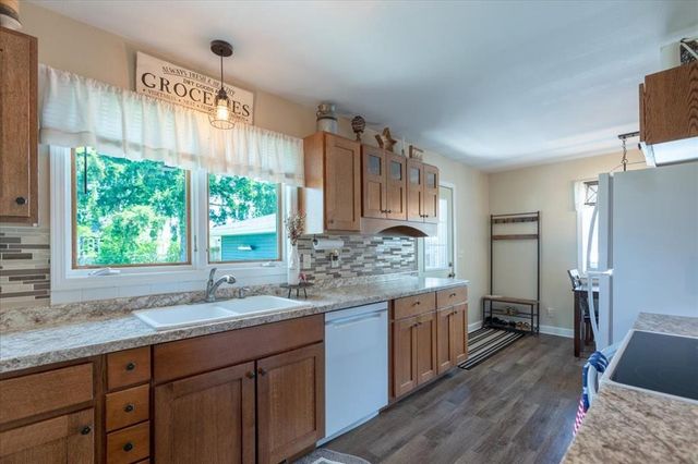 1609 Drury Avenue, Eau Claire, WI 54703