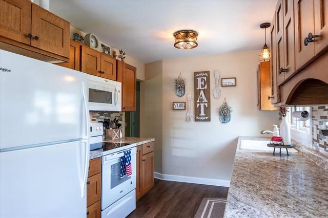 1609 Drury Avenue, Eau Claire, WI 54703