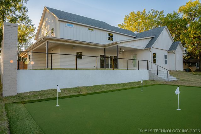 4929 S Columbia Avenue, Tulsa, OK 74105