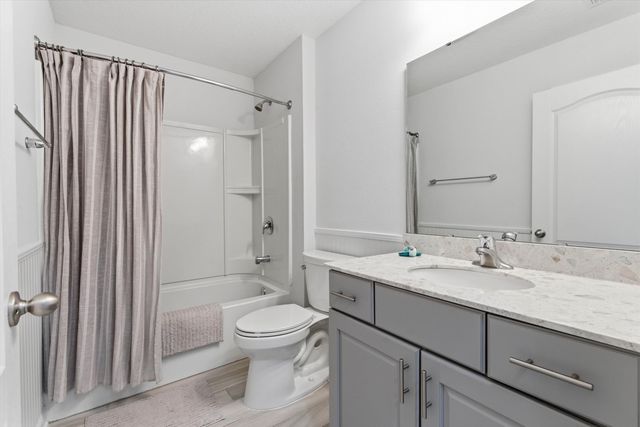 271 Lost Lake Dr, St Augustine, FL 32086