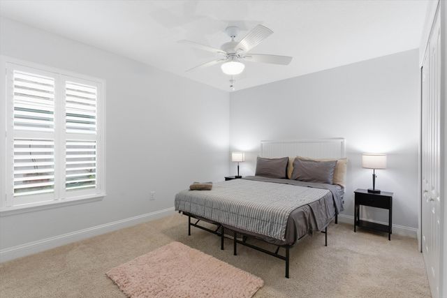 271 Lost Lake Dr, St Augustine, FL 32086