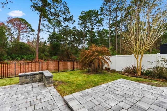 271 Lost Lake Dr, St Augustine, FL 32086