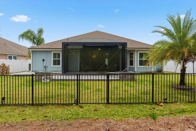 271 Lost Lake Dr, St Augustine, FL 32086