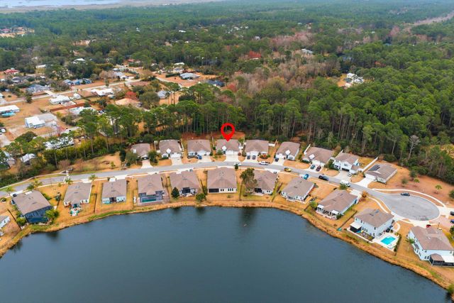 271 Lost Lake Dr, St Augustine, FL 32086