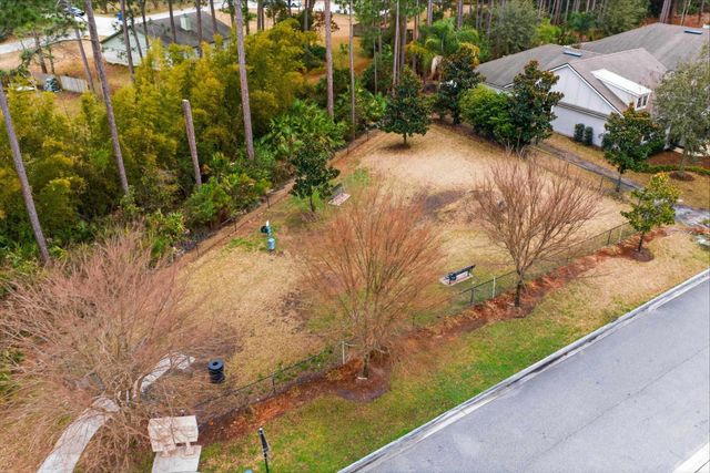 271 Lost Lake Dr, St Augustine, FL 32086