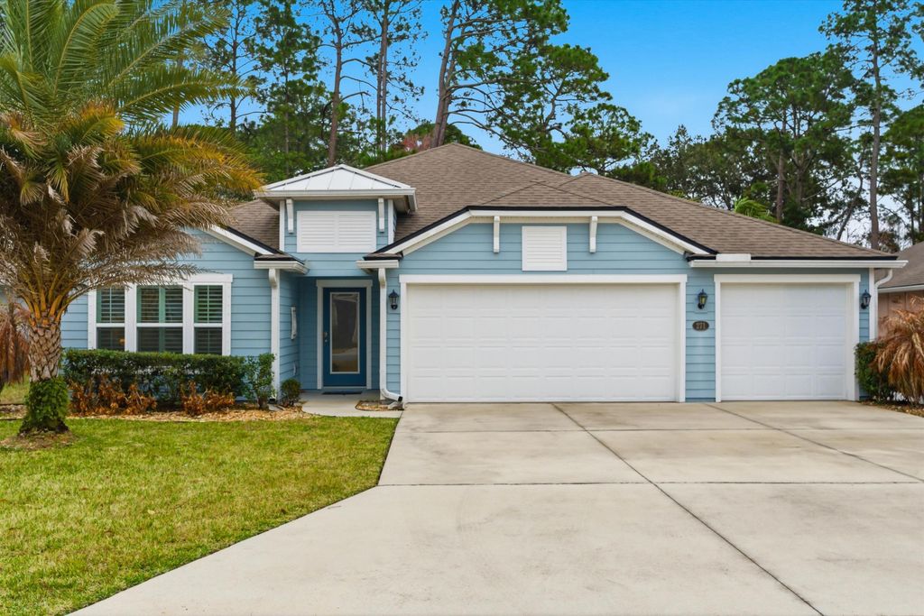 271 Lost Lake Dr, St Augustine, FL 32086