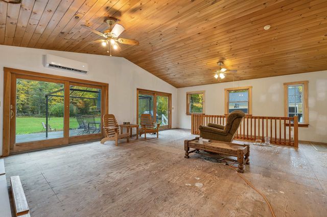 21 Waumbeck Road, Wolfeboro, NH 03894