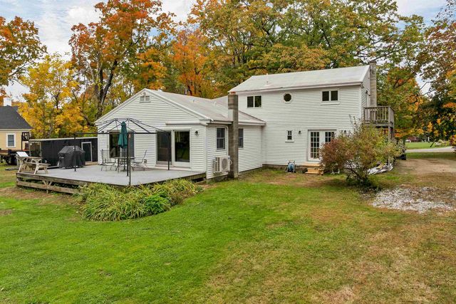 21 Waumbeck Road, Wolfeboro, NH 03894
