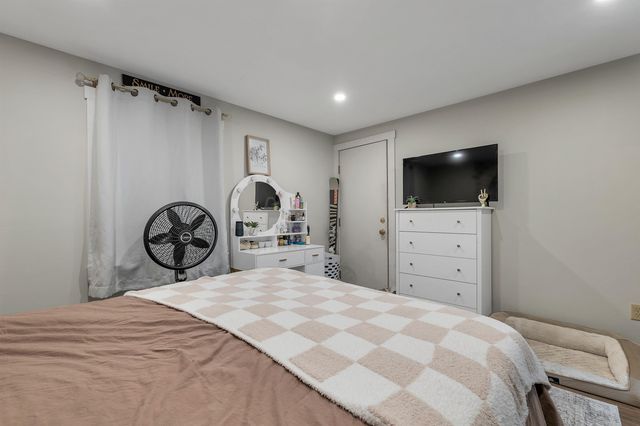 21 Waumbeck Road, Wolfeboro, NH 03894