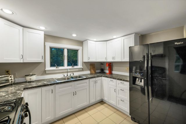 21 Waumbeck Road, Wolfeboro, NH 03894
