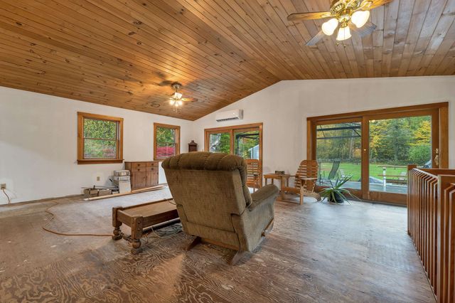21 Waumbeck Road, Wolfeboro, NH 03894