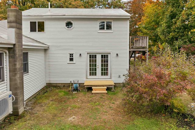 21 Waumbeck Road, Wolfeboro, NH 03894