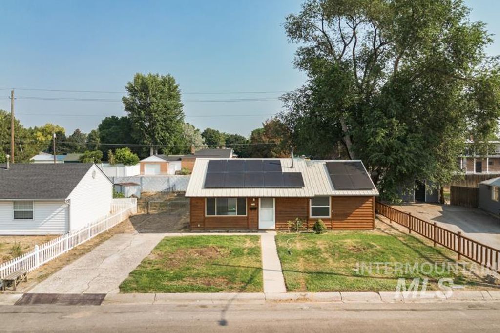 714 Myrtle St, Pocatello, ID 83201 photo 2