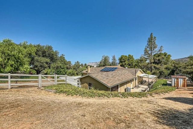 3006 N Victoria Drive, Alpine, CA 91901