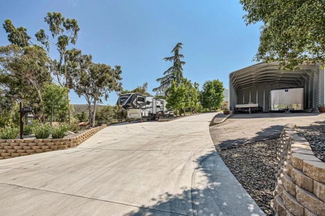3006 N Victoria Drive, Alpine, CA 91901