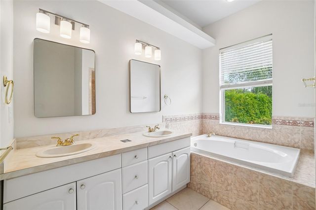 17718 CRYSTAL COVE PLACE, Lutz, FL 33548
