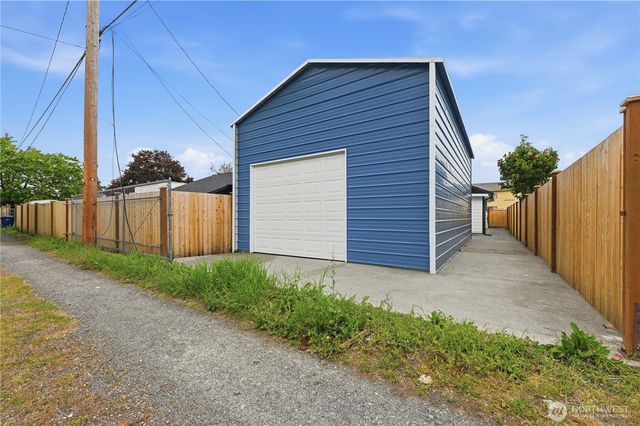 307 S 11th Street, Mount Vernon, WA 98274