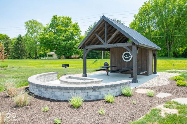 6121 Rhinecliff Drive, Whitestown, IN 46075