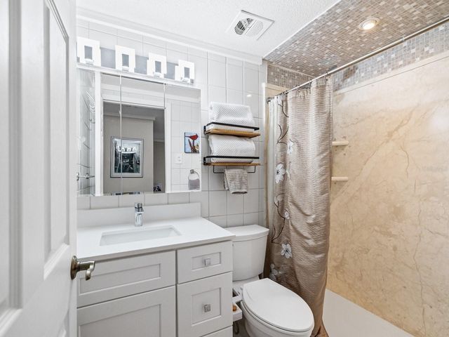 1010 OSPREY COURT, Dunedin, FL 34698